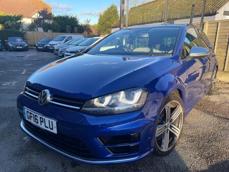 VOLKSWAGEN GOLF 2.0 TSI BlueMotion Tech R