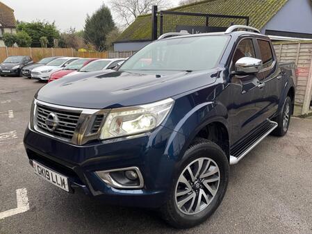 NISSAN NAVARA 2.3 dCi Tekna